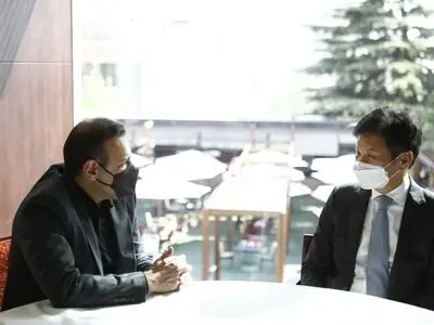 عقد تفاهم نامه و همکاری در جهت توسعه فوتسال و فوتبال بانوان 
