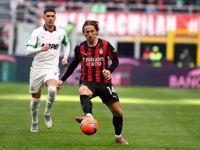 ویدیو: خلاصه بازی میلان 2 - ساسولو 2 