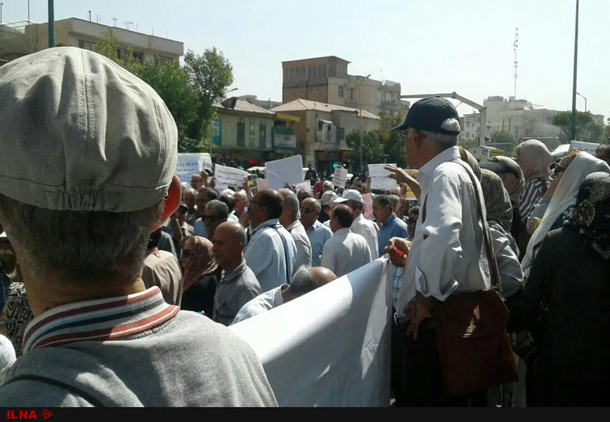 تجمع بازنشستگان کشوری مقابل مجلس/بیمه کارآمد، اجرای همسان‌سازی و رفع مشکلات معیشتی، مطالبات اصلی‌ست