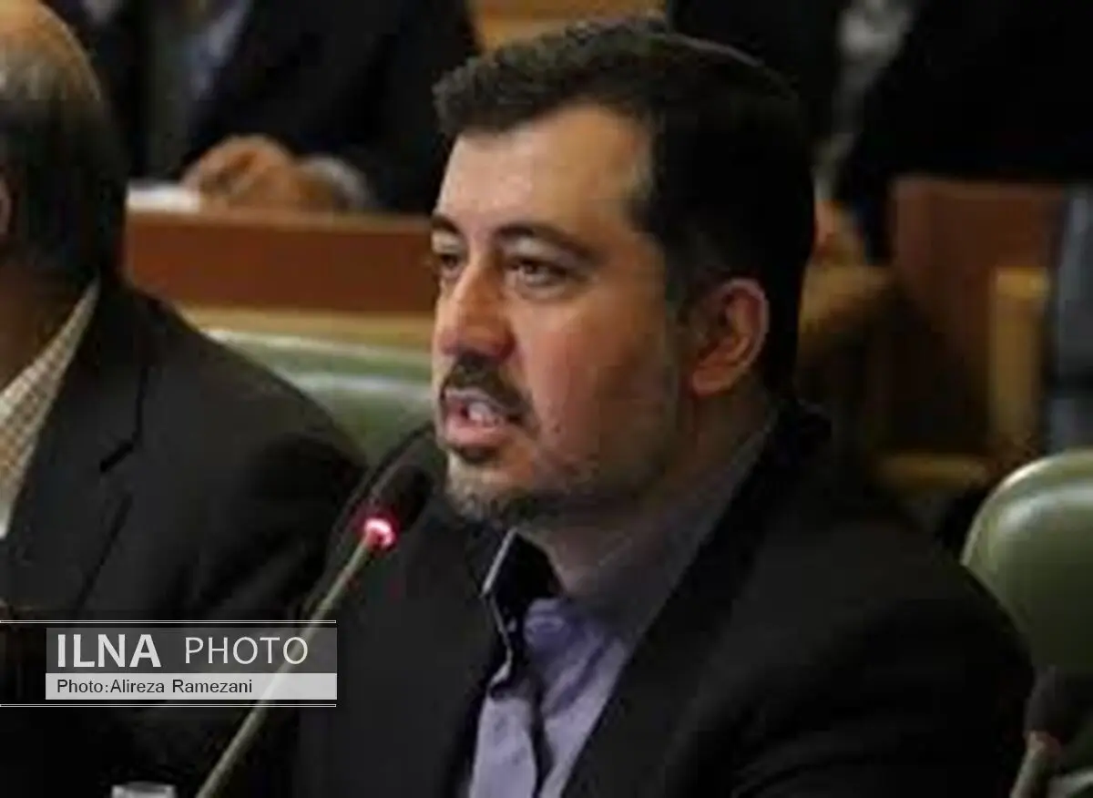 موفق به اخذ یک رای از اصولگریان شورا شدیم