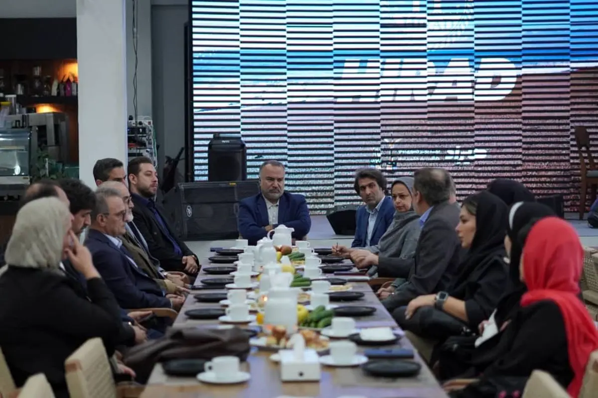 معاون فرهنگی، اجتماعی و گردشگری دبیرخانه شورای‌عالی مناطق آزاد از منطقه آزاد انزلی بازدید کرد