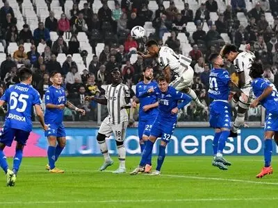 ویدیو: خلاصه بازی یوونتوس 4 - امپولی صفر