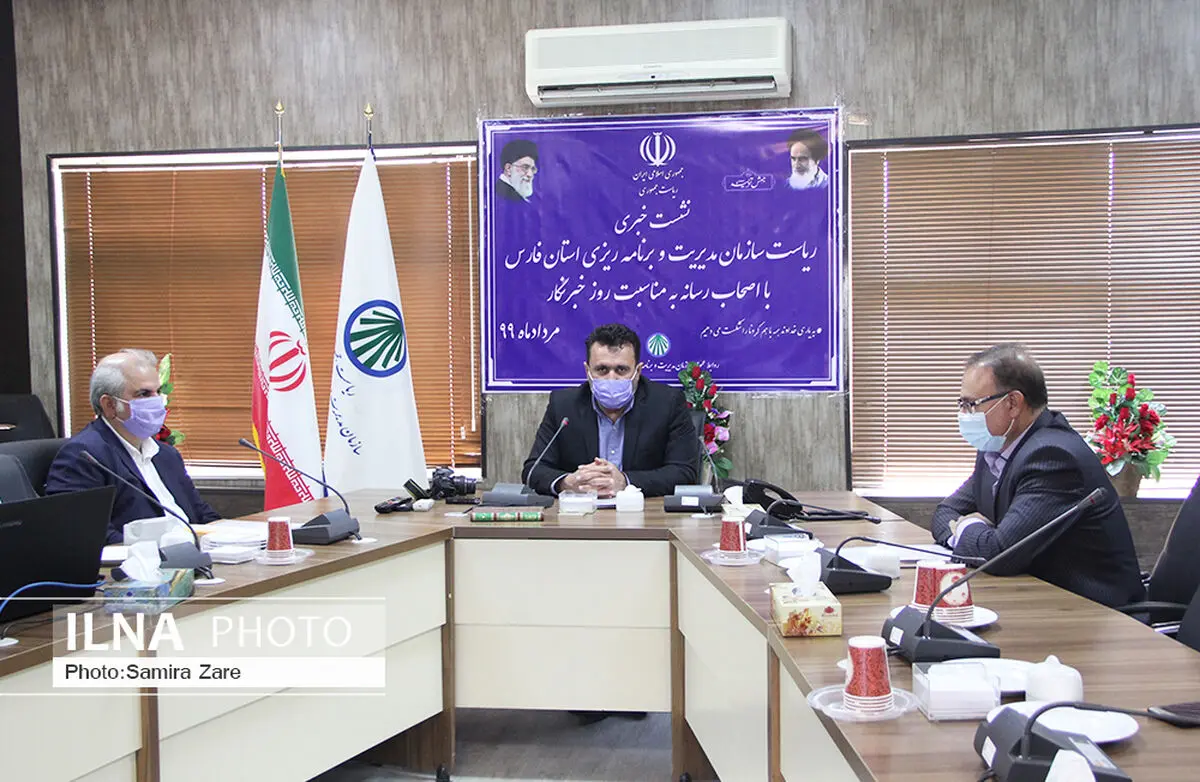 بهره برداری 17 پروژه اقتصاد مقاومتی در زمینه طرح‌های عمرانی/ نرخ بیکاری فارس در بهار امسال 6/6 دهم بوده است 