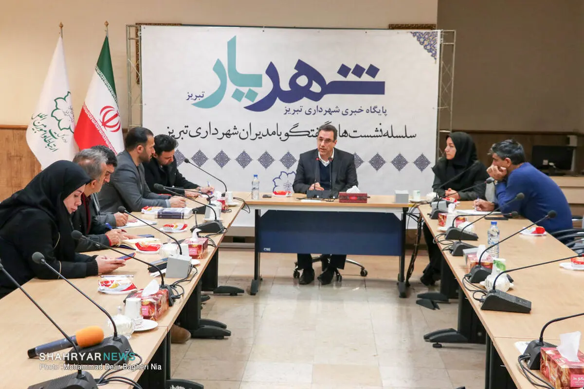 تبریز 6 هزار دستگاه تاکسی فرسوده دارد/ 108 درصد بودجه ناوگان ریلی تبریز در 6 ماهه اول سال