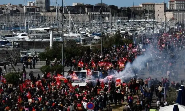 زخمی شدن بیش از هزار نیروی پلیس و آتش‌نشان طی تظاهرات در فرانسه