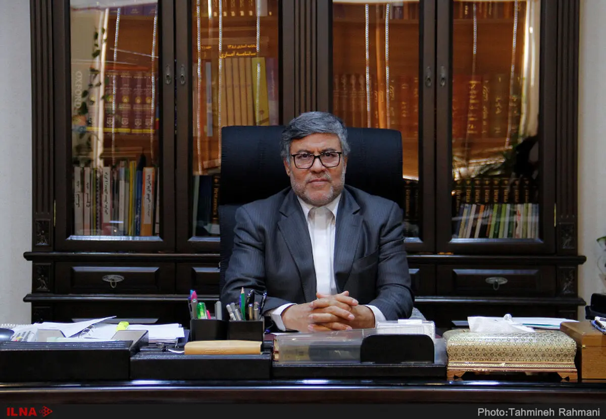 دفن ۸ مجهول‌الهویه در سال ۹۶ /مراجعه برای تغییر جنسیت زیاد است/افزایش قیمت دلار، تامین مواد آزمایشگاهی را با مشکل مواجه می‌کند