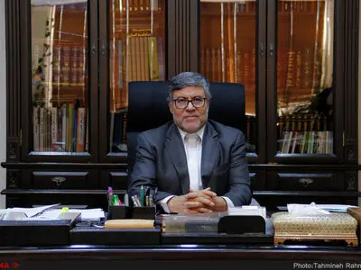 دفن ۸ مجهول‌الهویه در سال ۹۶ /مراجعه برای تغییر جنسیت زیاد است/افزایش قیمت دلار، تامین مواد آزمایشگاهی را با مشکل مواجه می‌کند