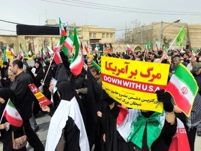 ۸ شهید فارس در جنگ رمضان تشییع و به خاک سپرده شدند