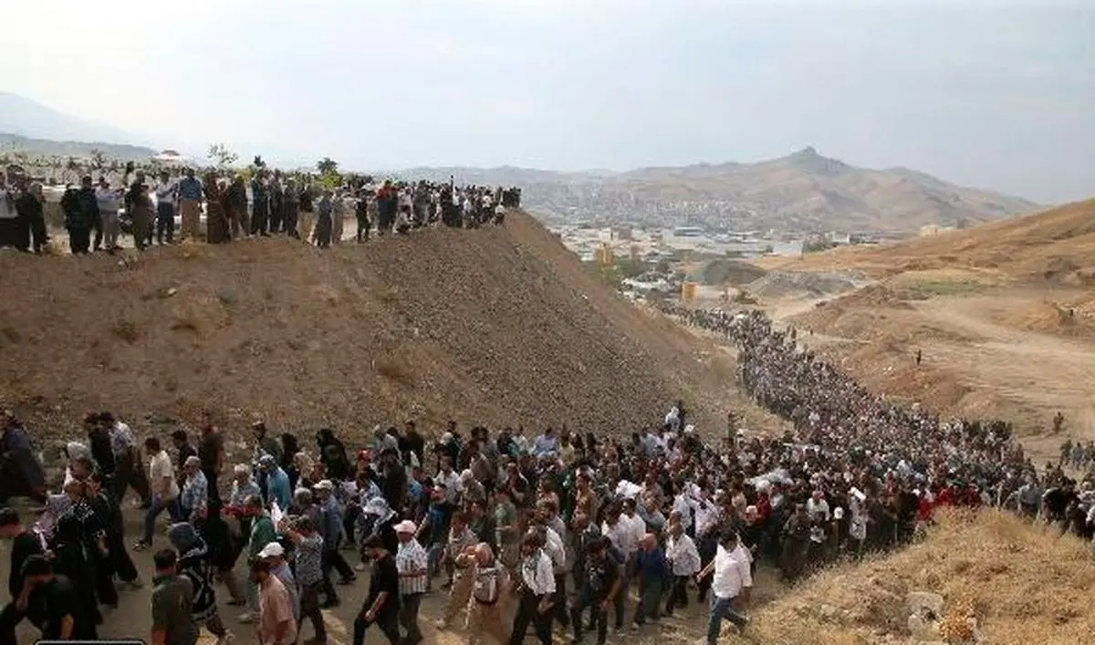 توضیح نماینده کردستان درباره تجمع مردم در مراسم خاکسپاری فعالان محیط زیست