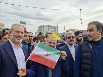 حضور وزیر آموزش و پرورش در راهپیمایی ۲۲ بهمن 