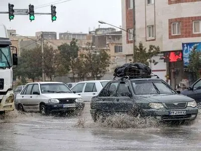 آبگرفتگی در بیشتر مناطق شهری شوش/ مدارس نوبت صبح تعطیل شد/ آب در بافت قدیم شوش وارد منازل شد