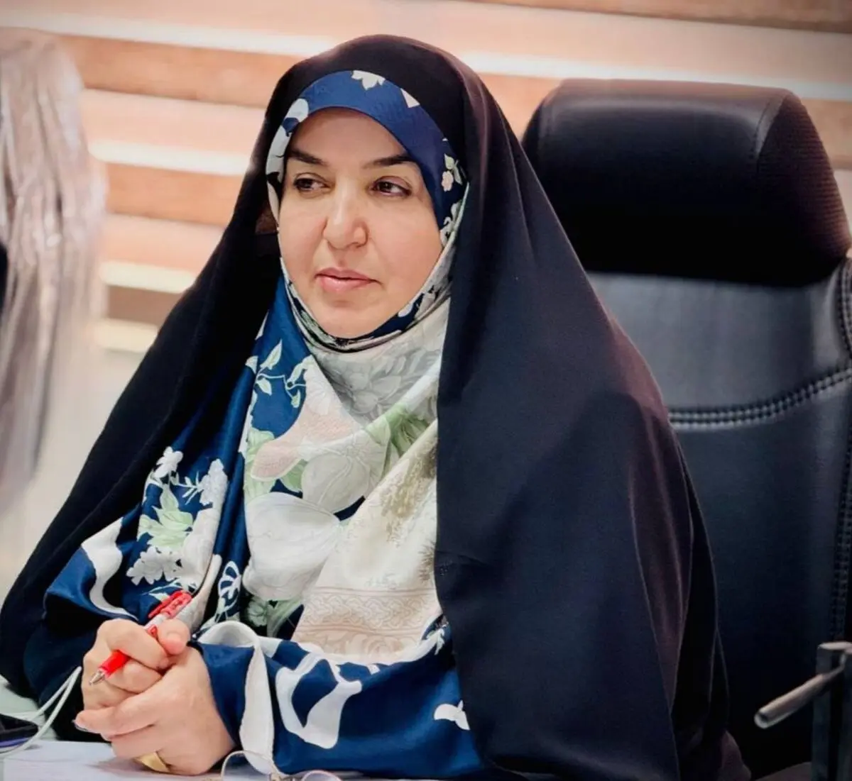 بودجه دولت خطر افزایش خط فقر و کاهش قدرت خرید مردم را دارد