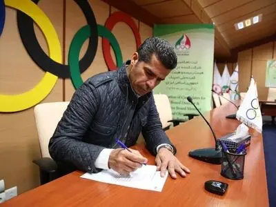 ساعی: مشکلم با پولادگر حل شد و برگشتم/ قرمز هستم و طرفدار تراکتور