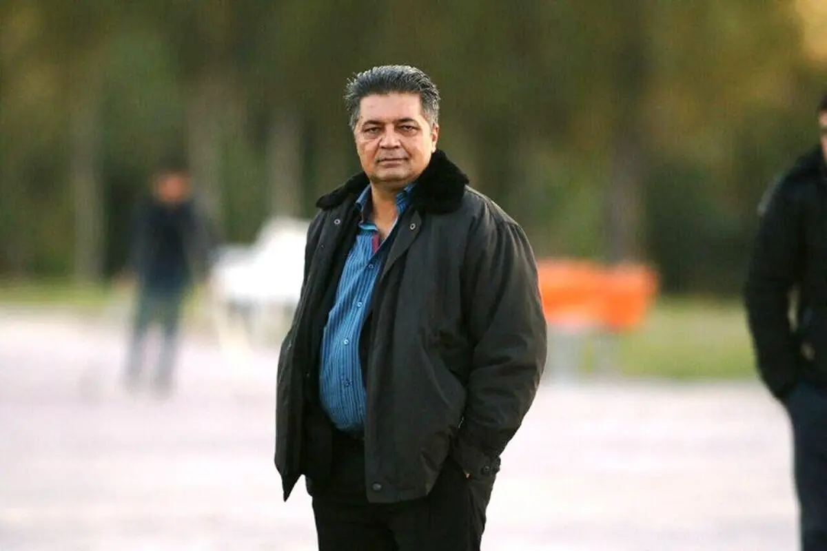 دفتر باشگاه استقلال منزل شخصی من نبود/ فرهاد مجیدی تجربه ندارد اما زحمت می‌کشد/ باید با برنامه ریزی درست، بازی‌ها شروع شود