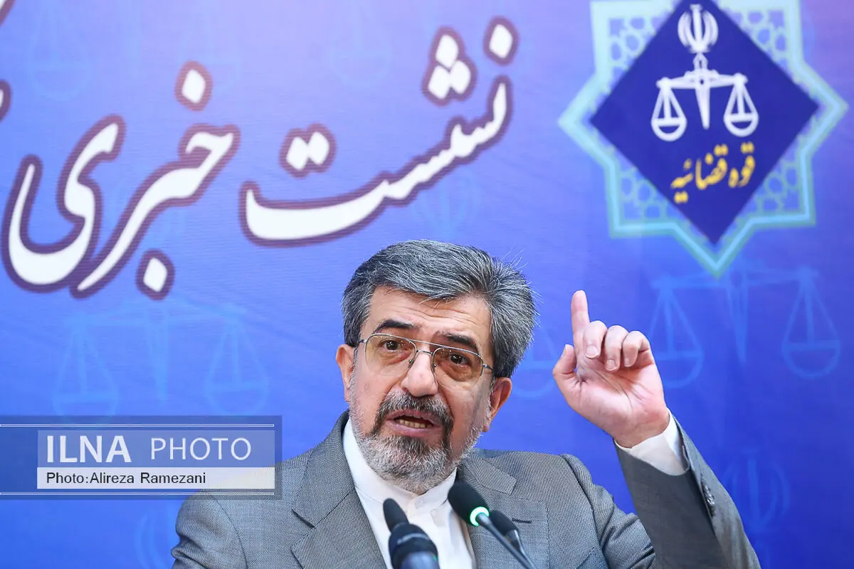 آخرین وضعیت پرونده حسین هدایتی، محمد امامی، هادی رضوی، بابک زنجانی، حسین فریدون عباس ایروانی و بابک زنجانی/ ضابطان باید آموزش دیده و کارت داشته باشند