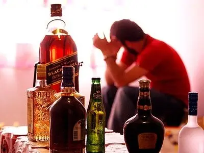 دستگیری مشروب‌فروش سابقه‌دار در ستارخان/ کشف ۶۲۰ بطری مشروبات الکلی