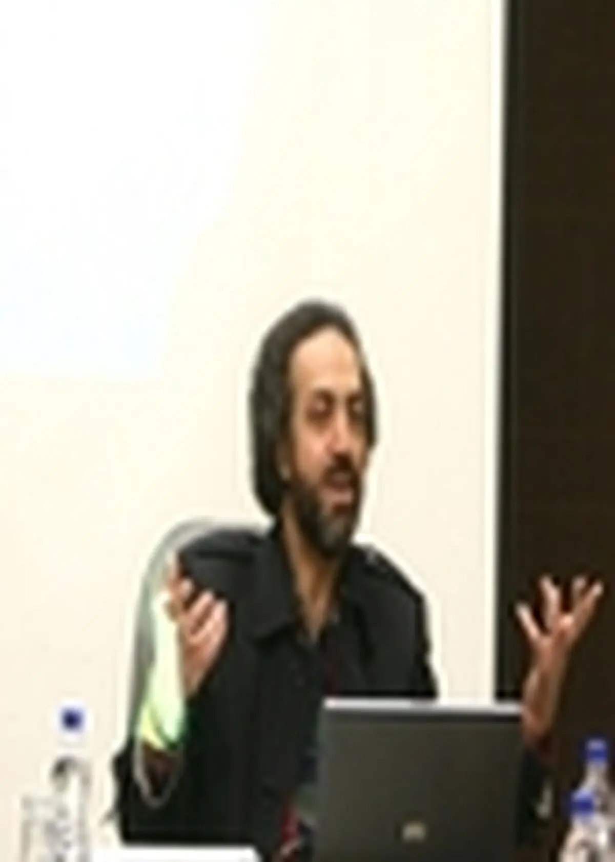 حل فساد گره از مشکلات کشور باز می کند