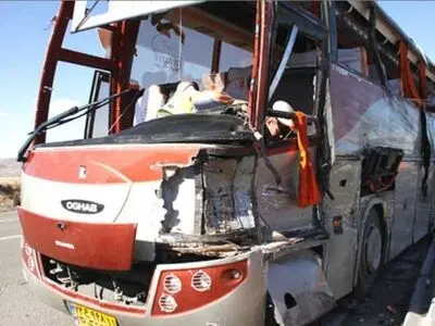 خستگی و خواب آلودگی راننده اتوبوس در محور خرم آباد _پل زال حادثه آفرید 