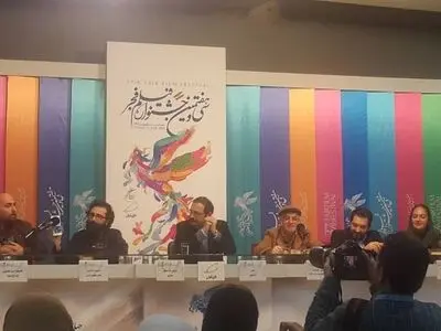 "آشفته‌گی" مالیخولیایی در قاب کج جیرانی