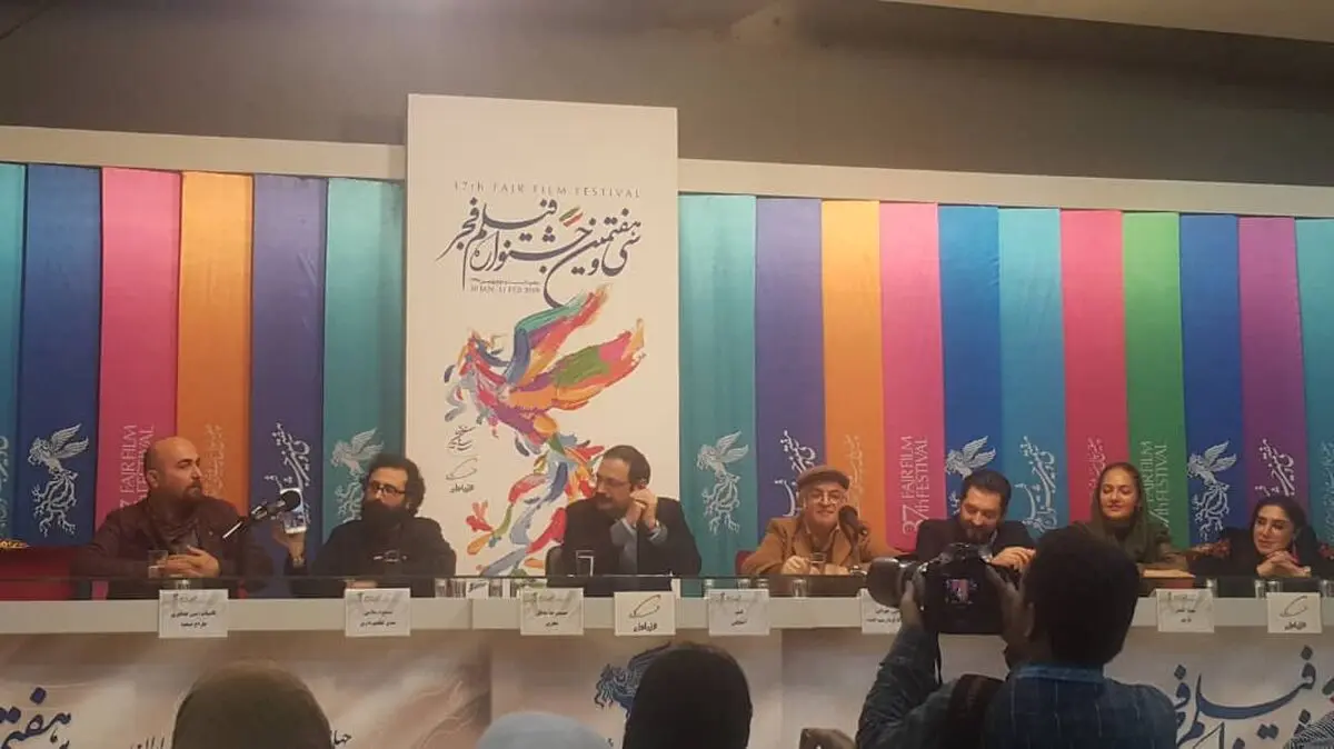 "آشفته‌گی" مالیخولیایی در قاب کج جیرانی