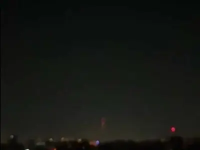 آغاز درگیری پدافند تهران با اهداف پرنده صهیونیستی + فیلم
