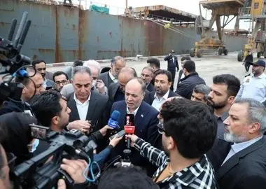  ۴ میلیون تن کالای اساسی و ۳.۵ میلیون تن نهاده دامی در بندر امام خمینی موجود است