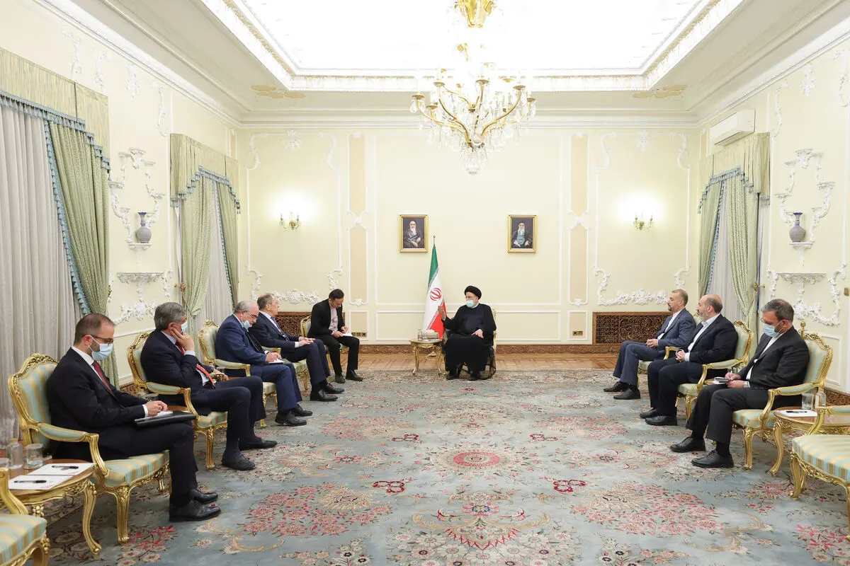 تهران و مسکو بر ممنوعیت هرگونه حضور و مداخله کشورهای بیگانه در دریای خزر تأکید دارند