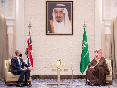 دیدار ولیعهد سعودی با وزیر خارجه بریتانیا در شهر نیوم عربستان


