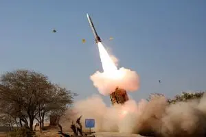 باید و نبایدها در زمان شنیدن صدای پدافند! + اینفوگرافیک