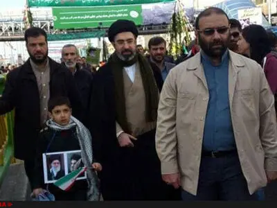 حضورحجت‌الاسلام سیدمجتبی خامنه‌ای در راهپیمایی ۲۲ بهمن
