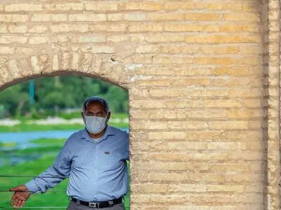 دولت بودجه فقرزدایی را در شکم صندوق‌های بازنشستگی قرار می‌دهد/ تنها صندوقِ مستقلِ بازنشستگی در مسیرِ سخت/ آیا بودجه ۹۰ هزار میلیاردی دست تامین اجتماعی را می‌گیرد؟
