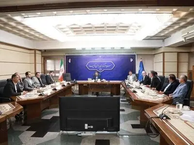 بازاریان در جنگ تحمیلی با دشمن رزمندگان جبهه اقتصادی‌اند