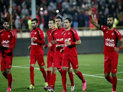 بازی پرسپولیس با پدیده یک روز عقب افتاد