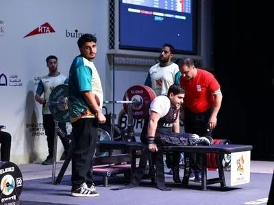 درخشش حسینوند در پاراوزنه‌برداری پسران