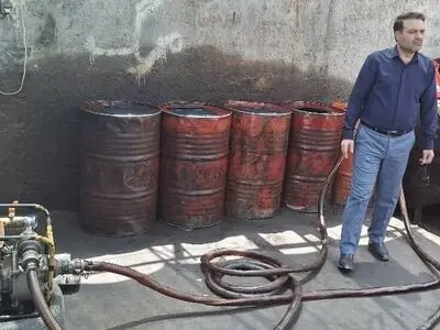 شناسایی و تخریب مخازن و بارانداز‌های سوخت قاچاق در بندرعباس