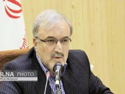 وزیر بهداشت در جمع نمایندگان تشکل‌های دانشجوییِ معترض حاضر شد