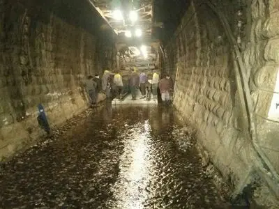 نارضایتی کارگران ابنیه فنی شاهرود از پرداخت قطره‌چکانی حقوق