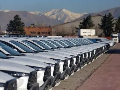 تسهیل ترخیص حدود ۵ هزار دستگاه خودروی سواری و تسهیل شرایط حمل و نقل ۵ هزار واگن قطار و ۲۵ هزار کامیون در یک هفته اخیر