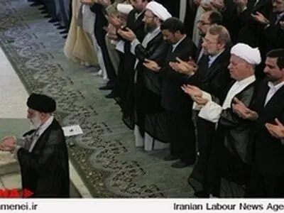 صلاة عید الفطر تقام بإمامة قائد الثورة الإسلامیة فی مصلی طهران
