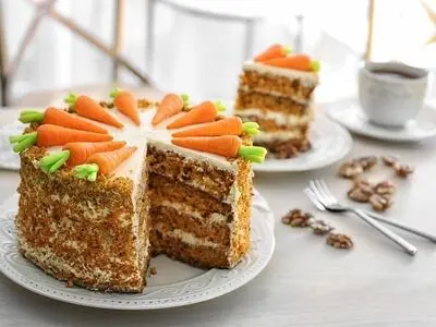 طرز تهیه کیک هویج با کرم پنیری