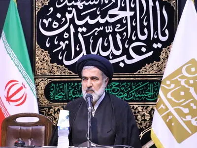 یکی از درس‌های مکتب سیدالشهدا این است که خدمت باید همراه با پایبندی به اصول اخلاقی باشد