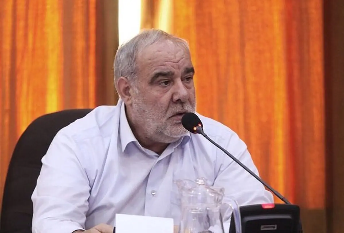 دستمزدها نشان می‌دهد نمایندگان کارگری، برای دولت دکور هستند/ در شرایط فعلی گران کردن نان بی معناست