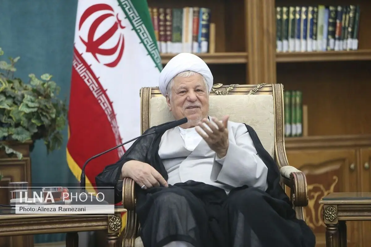 جماعتی با وصل کردن خود به نهادهای تأثیرگذار صاحب بساطی شد‌ند