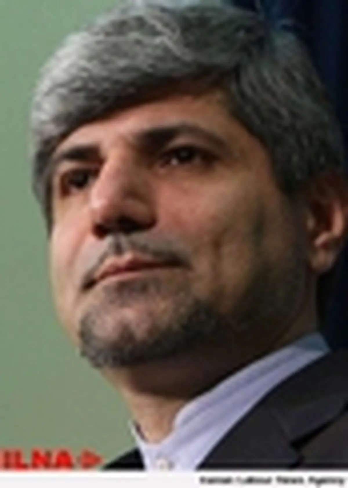 مهمان‌پرست استوارنامه خود را تقدیم رئیس جمهور لیتوانی کرد