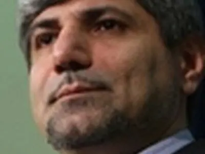 مهمان‌پرست استوارنامه خود را تقدیم رئیس جمهور لیتوانی کرد