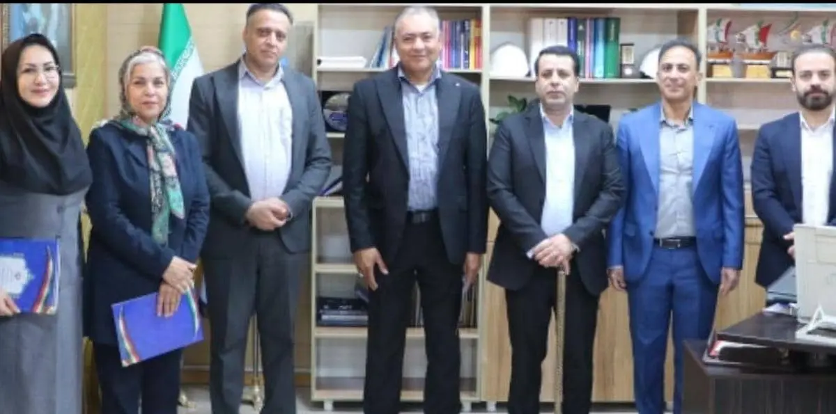 گفت‌وگوی مستقیم مدیرکل کار هرمزگان با کارآفرینان برتر؛ تأکید بر رفع موانع تولید و حمایت پایدار