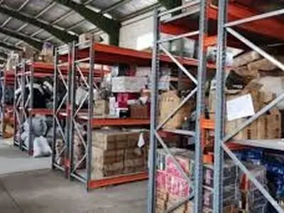 تعیین و تکلیف هزار و ۹۰۰ میلیارد ریال از کالا‌های انبار‌های اموال تملیکی استان بوشهر 
