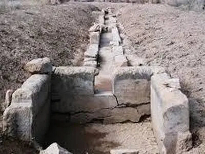 کشف و ساماندهی آبراهه‌های باغ پاسارگاد