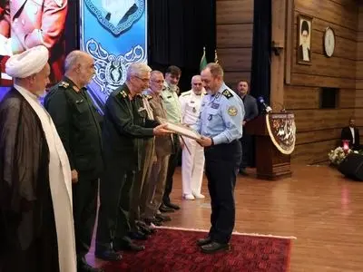 آیین معارفه وزیر دفاع و پشتیبانی نیروهای مسلح برگزار شد