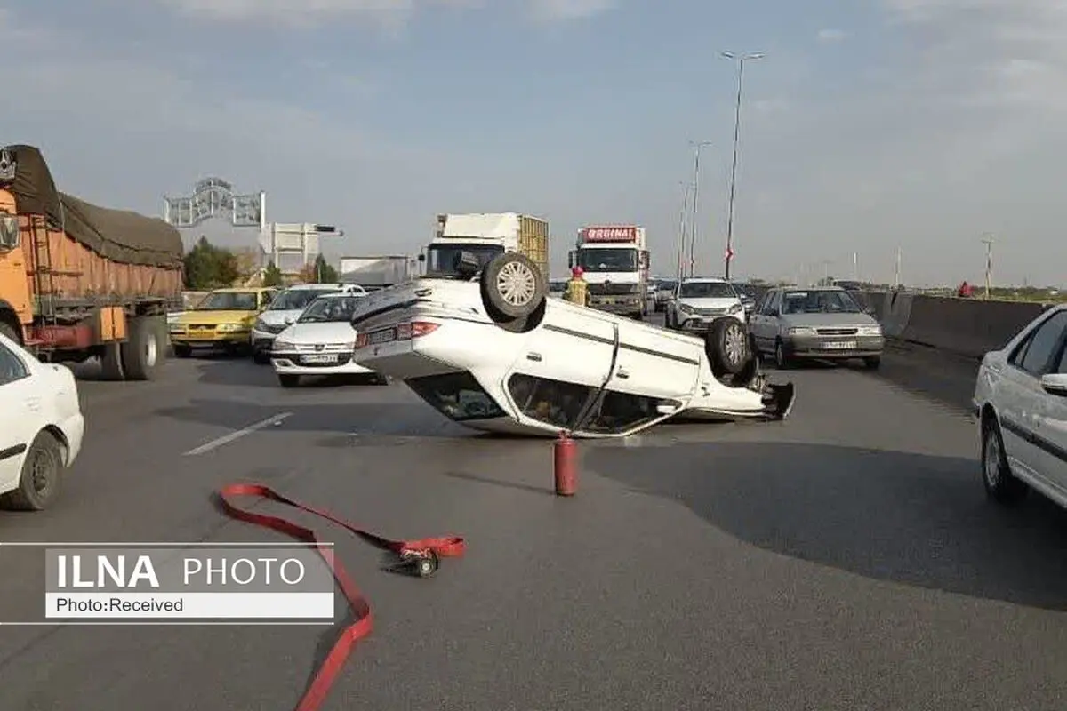 حادثه رانندگی در اتوبان قزوین-کرج دو مصدوم برجای گذاشت